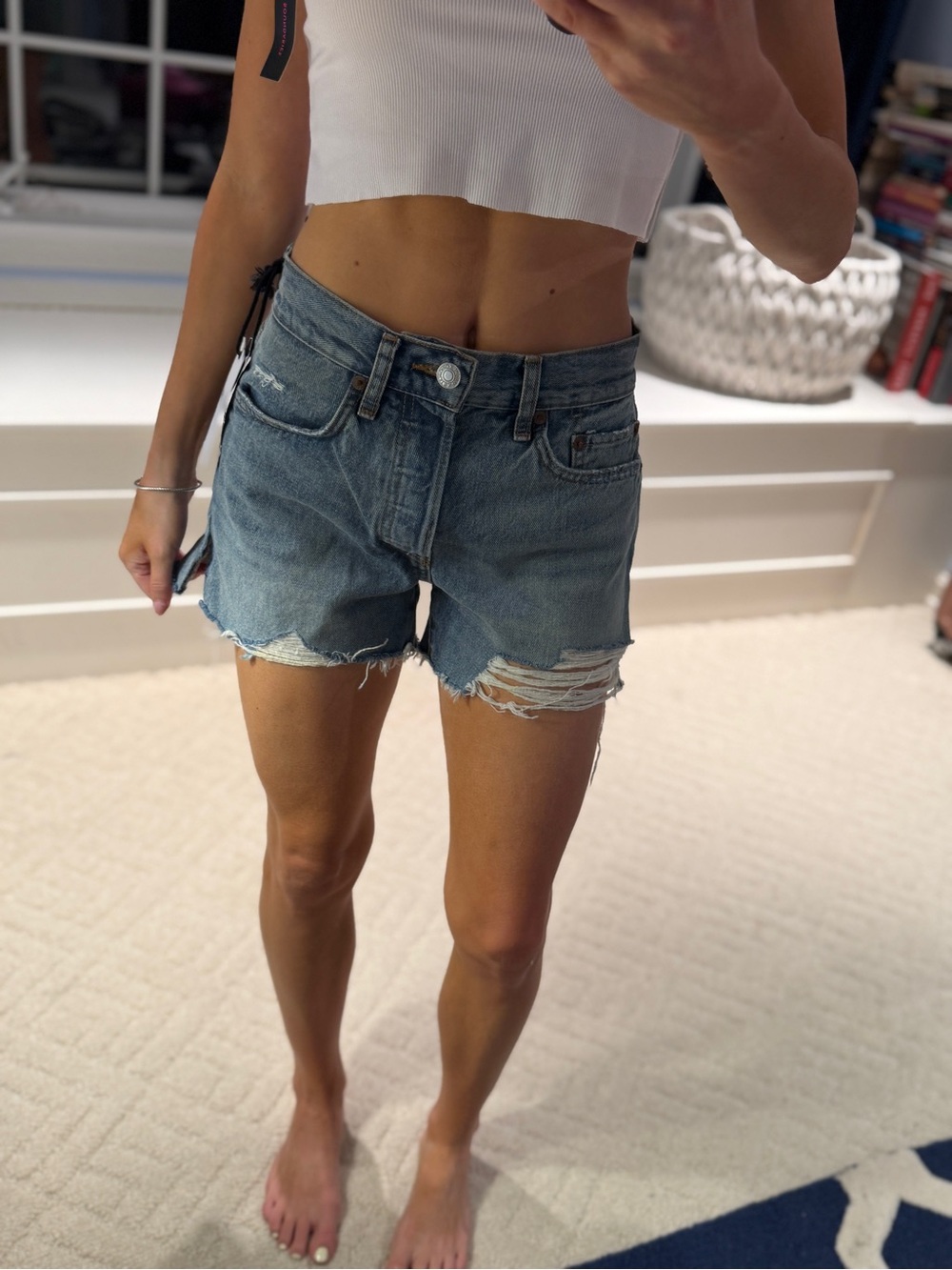 RE/DONE 50s Cut Offs Medium Rare Distressed Denim Shorts Size 24 NWT